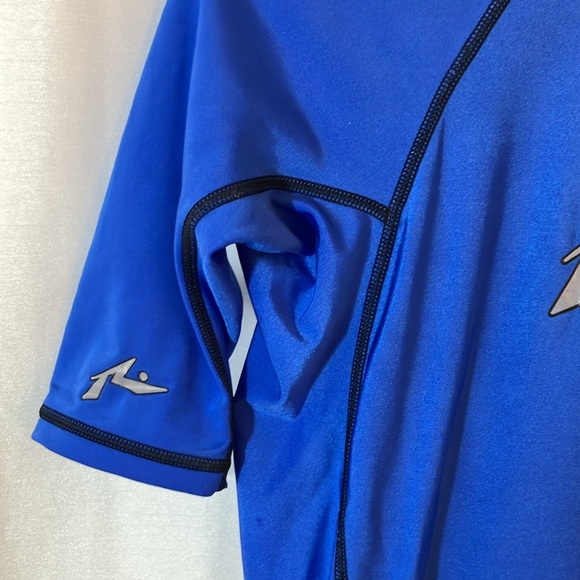 Rusty Neon Blue Short Sleeved Rash guard - Picture 6 of 9